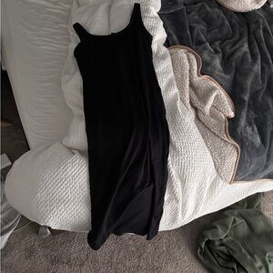 Vuori dress. Size Medium. Worn once. Built in bra.